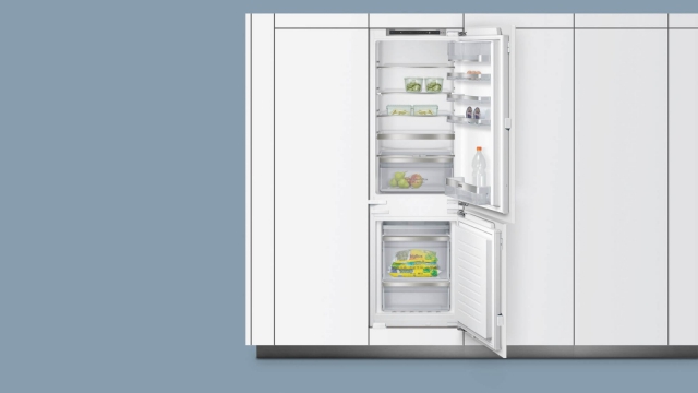 Вбудований холодильник з нижньою морозильною камерою Siemens KI86NAD30