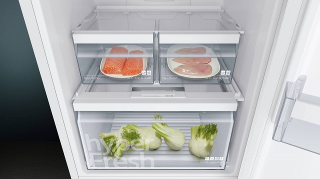 Холодильник з нижньою морозильною камерою Siemens KG39NVW306